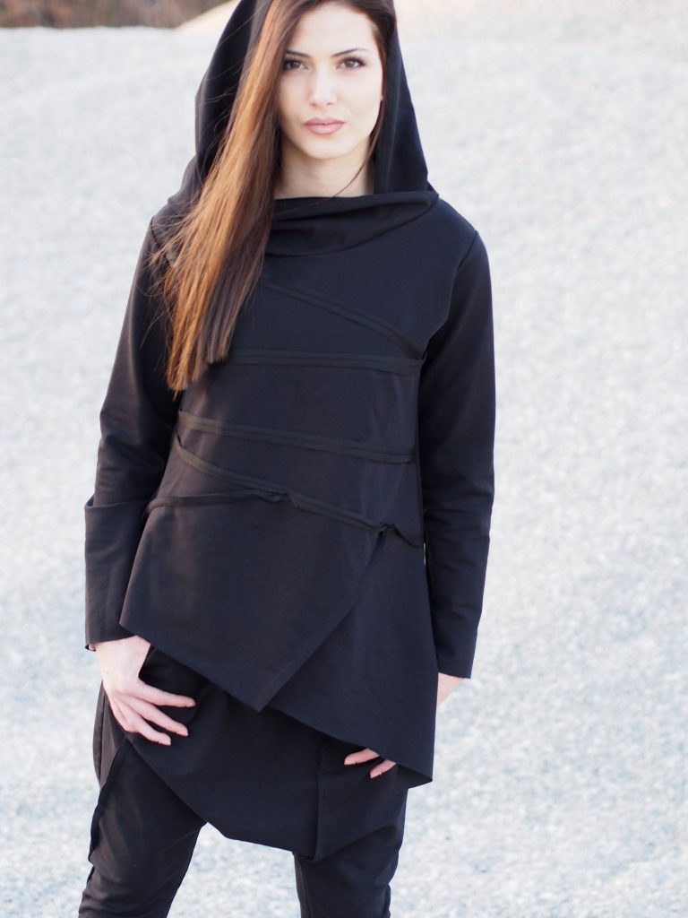 Women Asymmetric Top